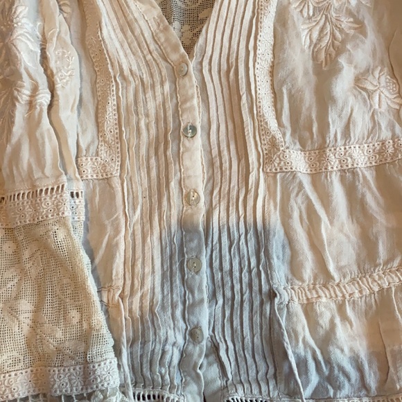 Spell and the gypsy Maggie blouse - Picture 3 of 3